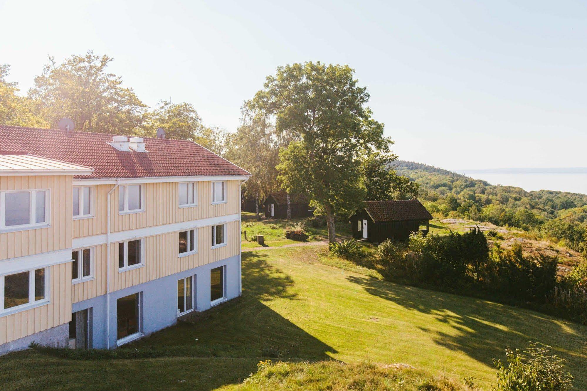 Hotel Gyllene Uttern Gränna Exterior foto